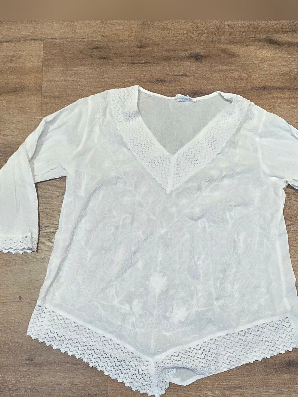 Shubham White Embroidered Cotton & Viscose Boho Blouse - Size Large - Picture 2 of 5